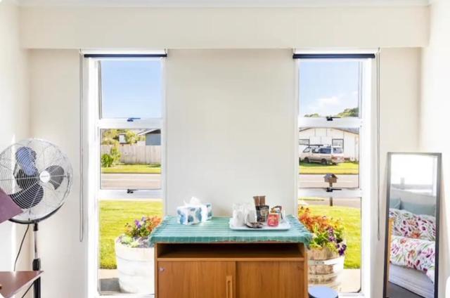 Whitby Pvt Room Pauatahanui ภายนอก รูปภาพ