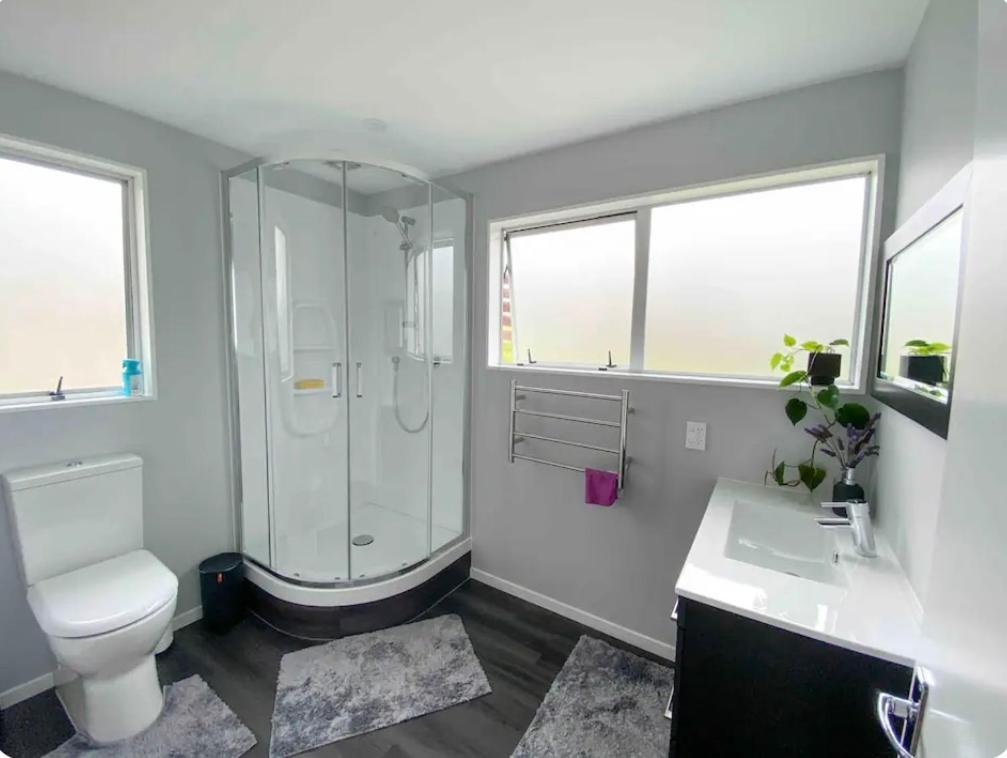 Whitby Pvt Room Pauatahanui ภายนอก รูปภาพ